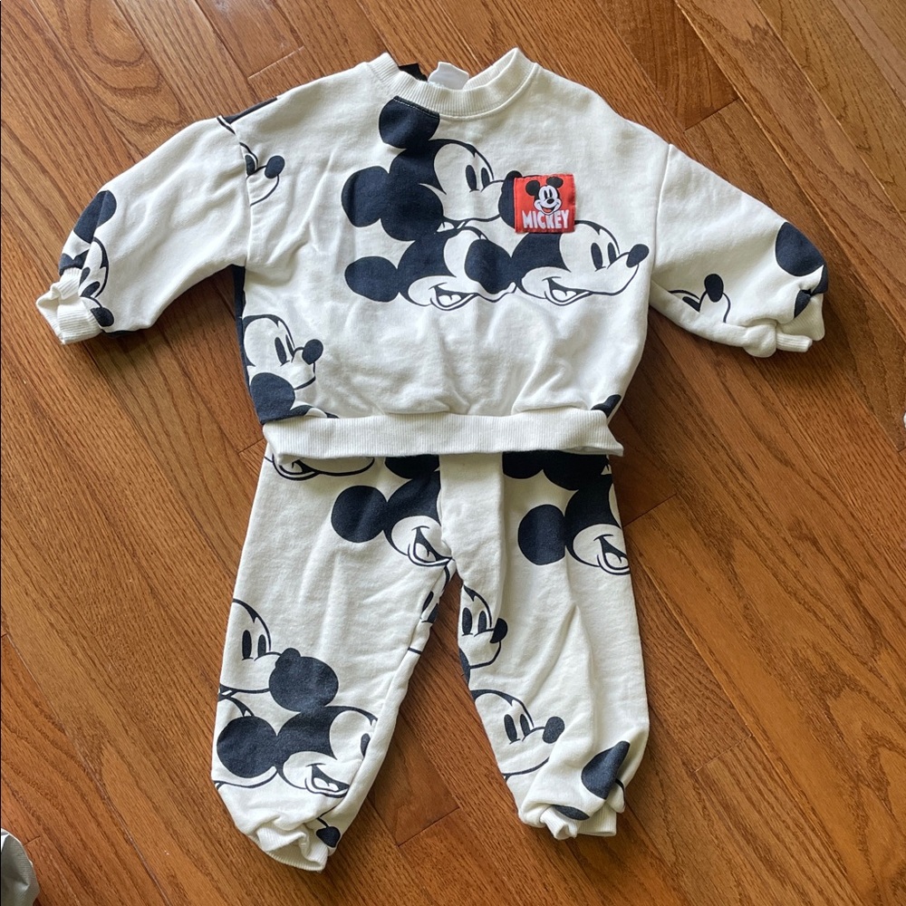 Zara Mickey Mouse set